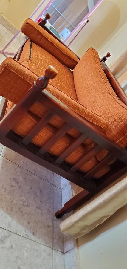 La Feve Beach Bed And Breakfast Entebbe 恩德培 外观 照片